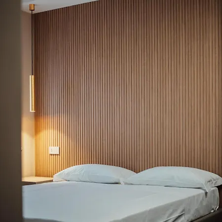 Central Suites 3*