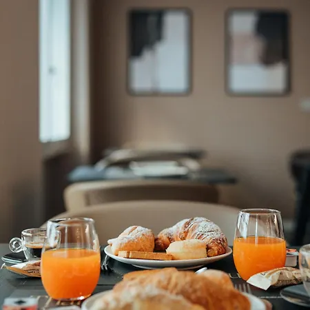Central Suites Nocleg ze śniadaniem 3*