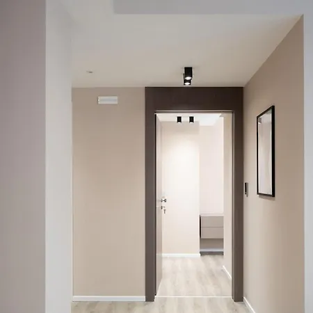 Nocleg ze śniadaniem Central Suites 3*