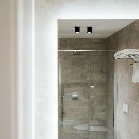 Central Suites Nocleg ze śniadaniem